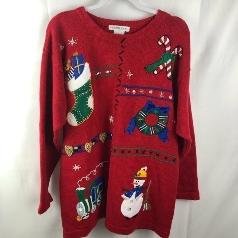 VICTORIA JONES Size Medium Red Christmas Sweater